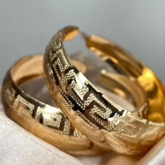 Jewelry - NEW LUXURY 18K GOLD HOOP EARRINGS, WONDERFUL EARRINGS, WOW EARRINGS.